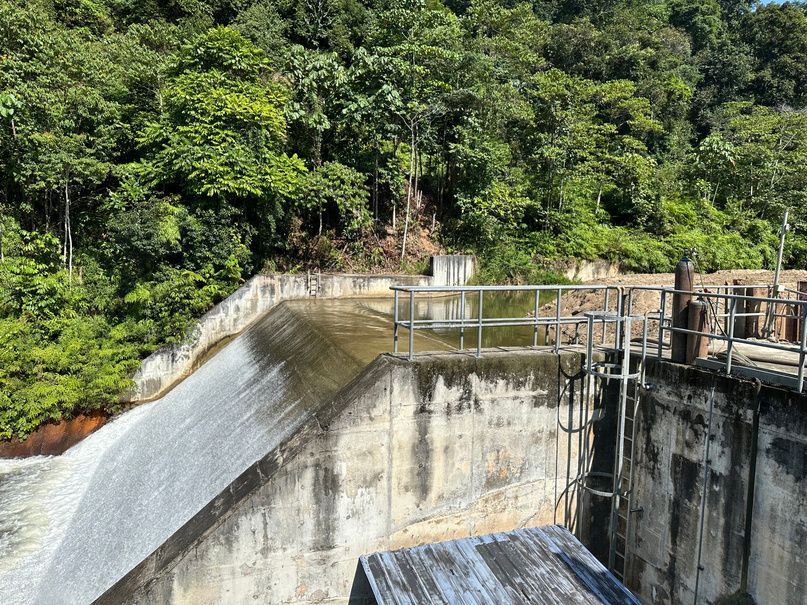 Sungai Slim hydropower weir structure